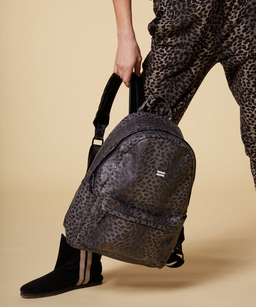 backpack leopard demo